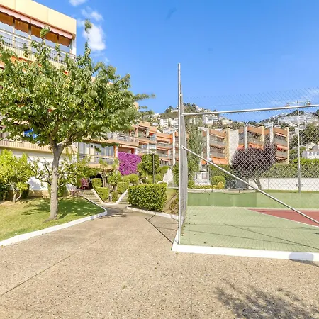 Apartment Private In With Pool Roses