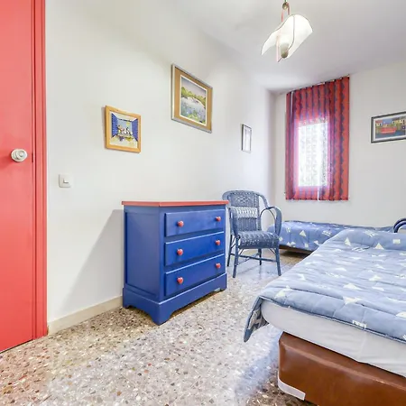 Apartment Private In With Pool Roses