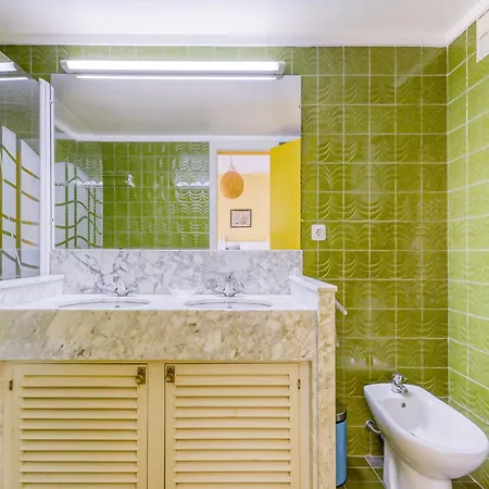 Apartment In Near Playa Roses